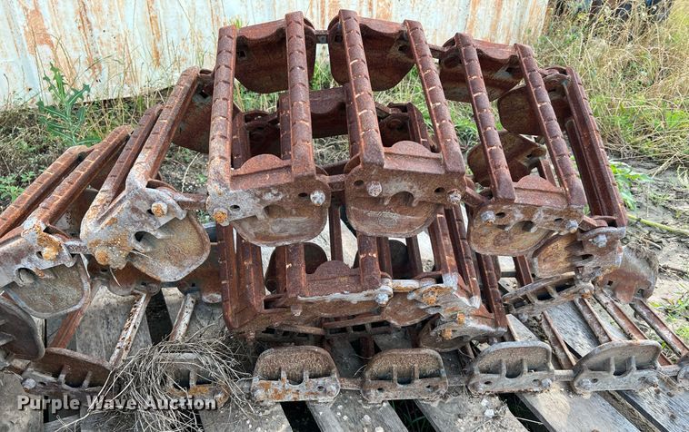 image for item MG9026 (2) 15" W over the tire skid steer tracks