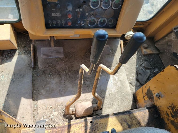 image for item ML9452 1988 Dresser TD25G  dozer