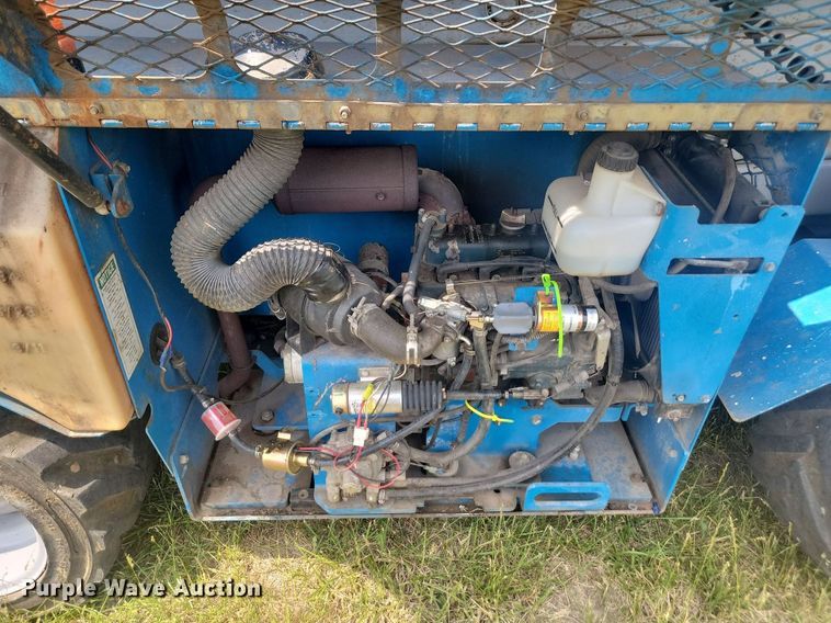 image for item ML9458 2006 Genie GS-3268  scissor lift