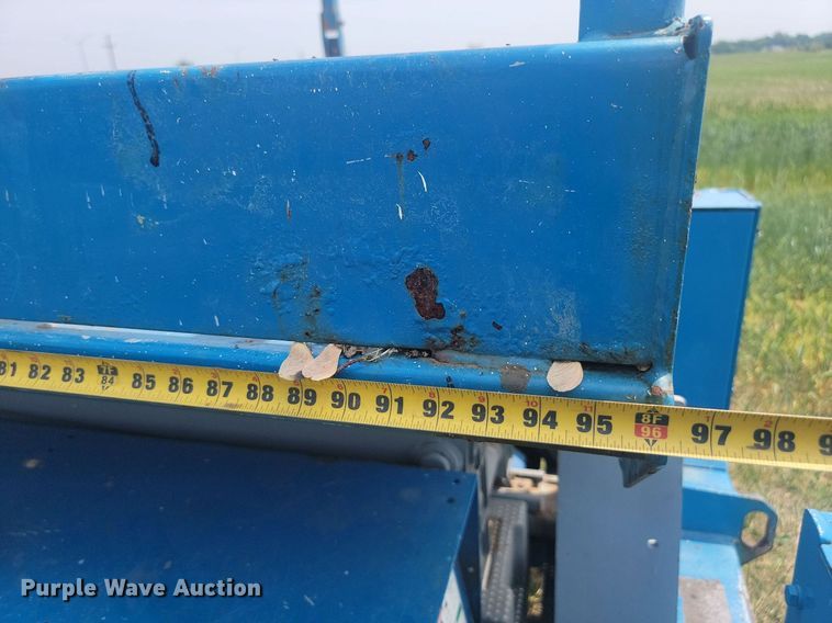 image for item ML9458 2006 Genie GS-3268  scissor lift