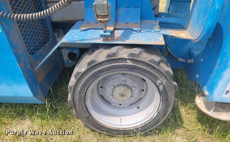 image for item ML9458 2006 Genie GS-3268  scissor lift