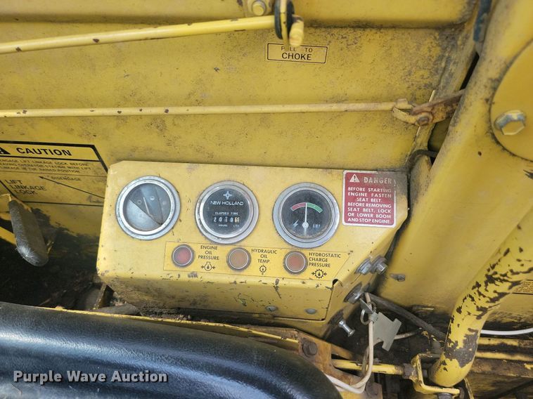 image for item ML9459 1977 New Holland L445  skid steer loader