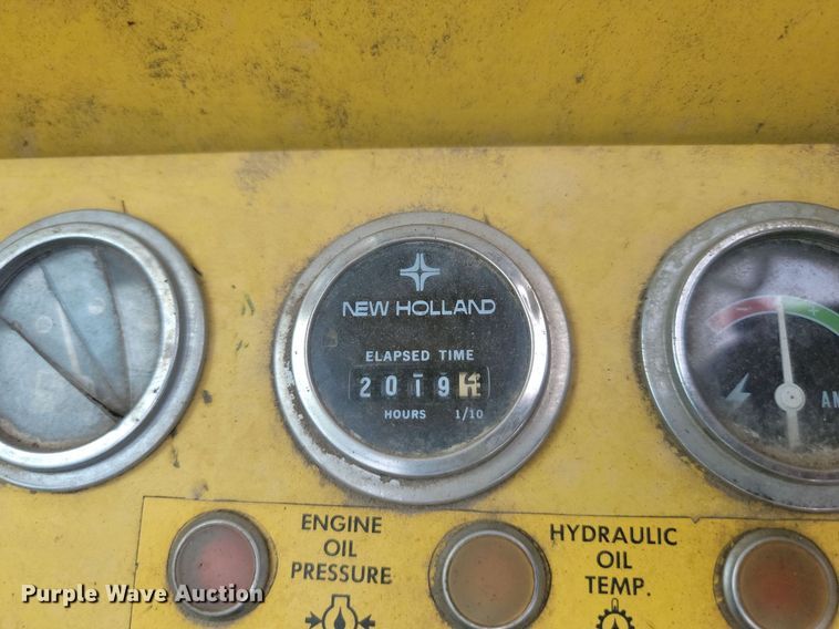 image for item ML9459 1977 New Holland L445  skid steer loader