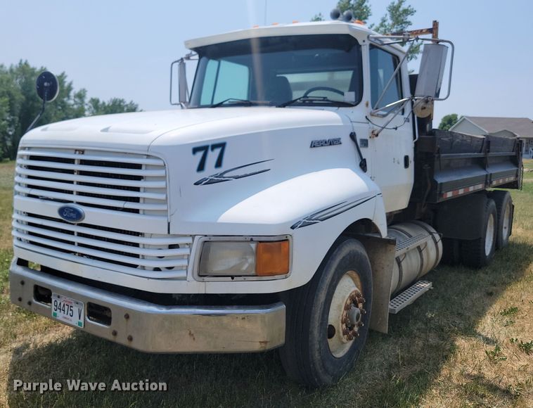 image for item ML9461 1993 Ford LTL9000  dump flatbed truck