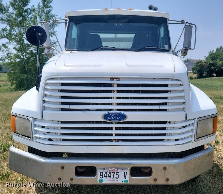 image for item ML9461 1993 Ford LTL9000  dump flatbed truck