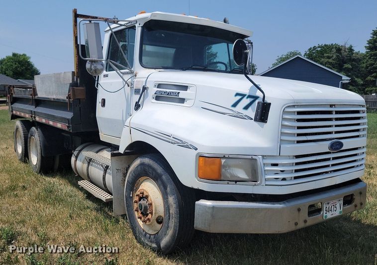 image for item ML9461 1993 Ford LTL9000  dump flatbed truck