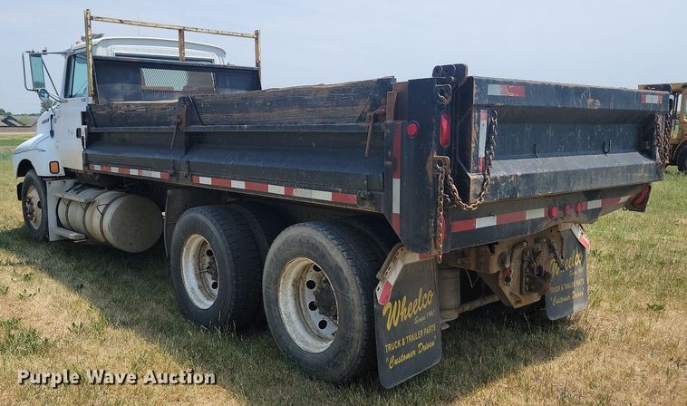 image for item ML9461 1993 Ford LTL9000  dump flatbed truck