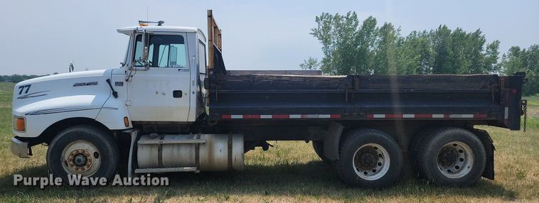 image for item ML9461 1993 Ford LTL9000  dump flatbed truck