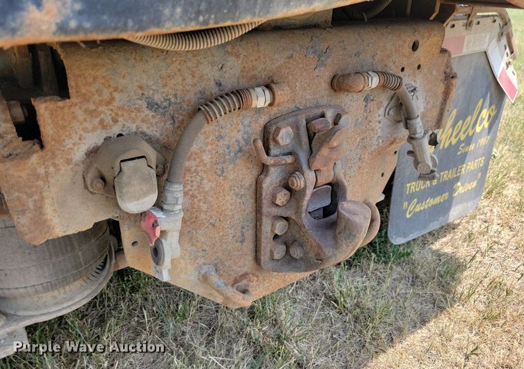 image for item ML9461 1993 Ford LTL9000  dump flatbed truck