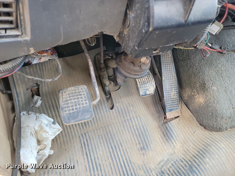 image for item ML9461 1993 Ford LTL9000  dump flatbed truck