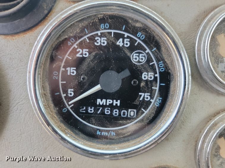 image for item ML9461 1993 Ford LTL9000  dump flatbed truck