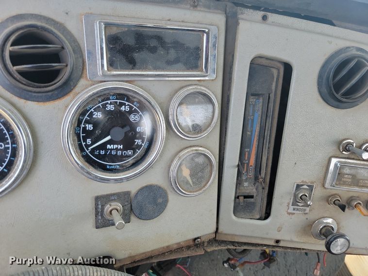 image for item ML9461 1993 Ford LTL9000  dump flatbed truck