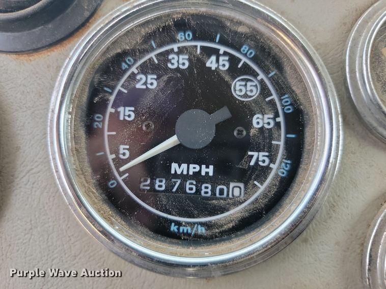 image for item ML9461 1993 Ford LTL9000  dump flatbed truck