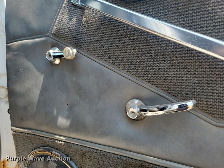 image for item ML9461 1993 Ford LTL9000  dump flatbed truck