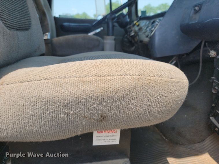 image for item ML9461 1993 Ford LTL9000  dump flatbed truck