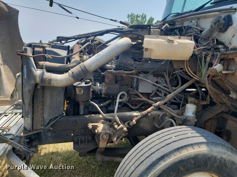 image for item ML9461 1993 Ford LTL9000  dump flatbed truck