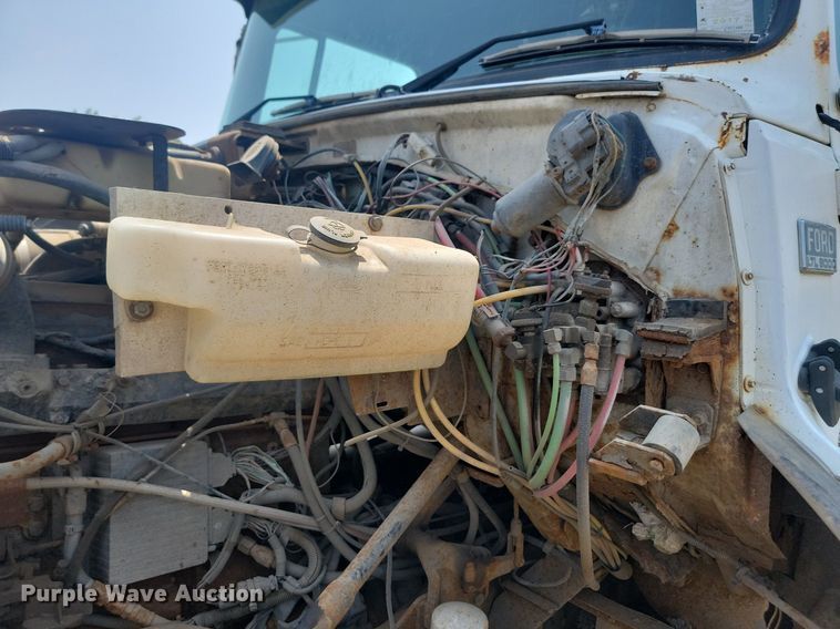 image for item ML9461 1993 Ford LTL9000  dump flatbed truck