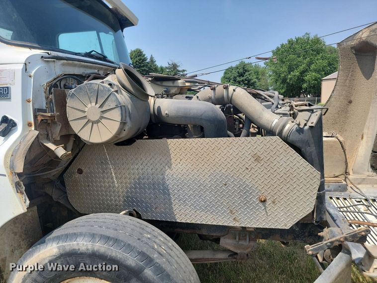 image for item ML9461 1993 Ford LTL9000  dump flatbed truck