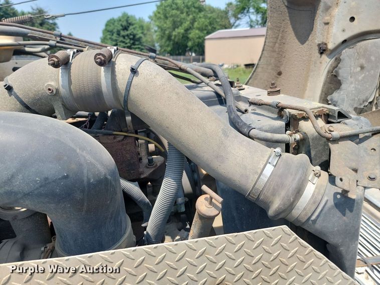 image for item ML9461 1993 Ford LTL9000  dump flatbed truck