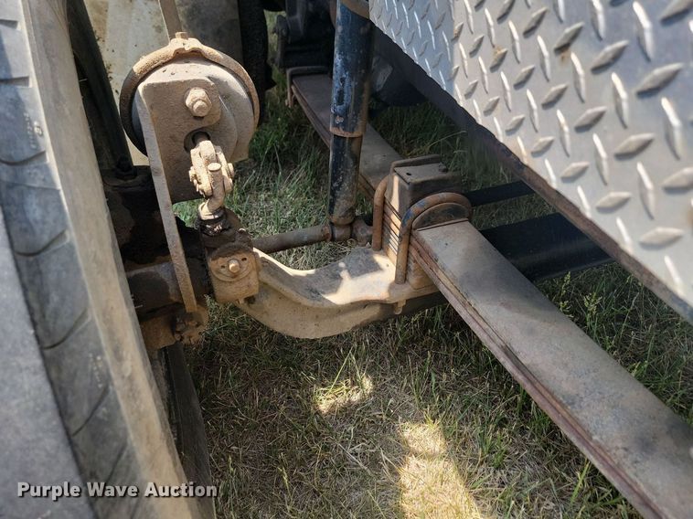 image for item ML9461 1993 Ford LTL9000  dump flatbed truck