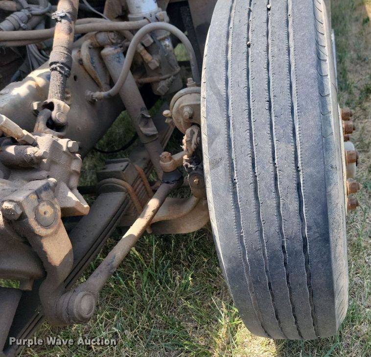 image for item ML9461 1993 Ford LTL9000  dump flatbed truck