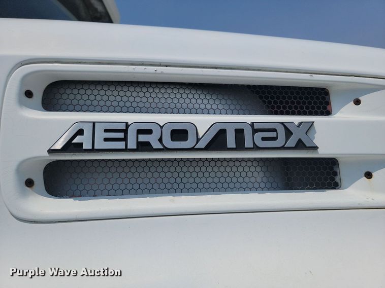 image for item ML9461 1993 Ford LTL9000  dump flatbed truck