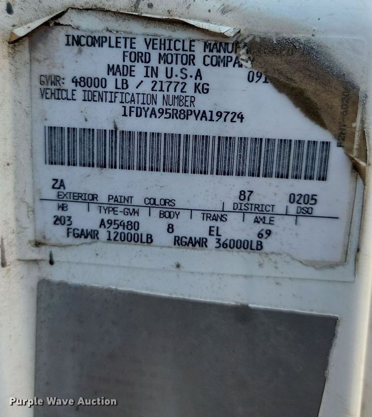 image for item ML9461 1993 Ford LTL9000  dump flatbed truck