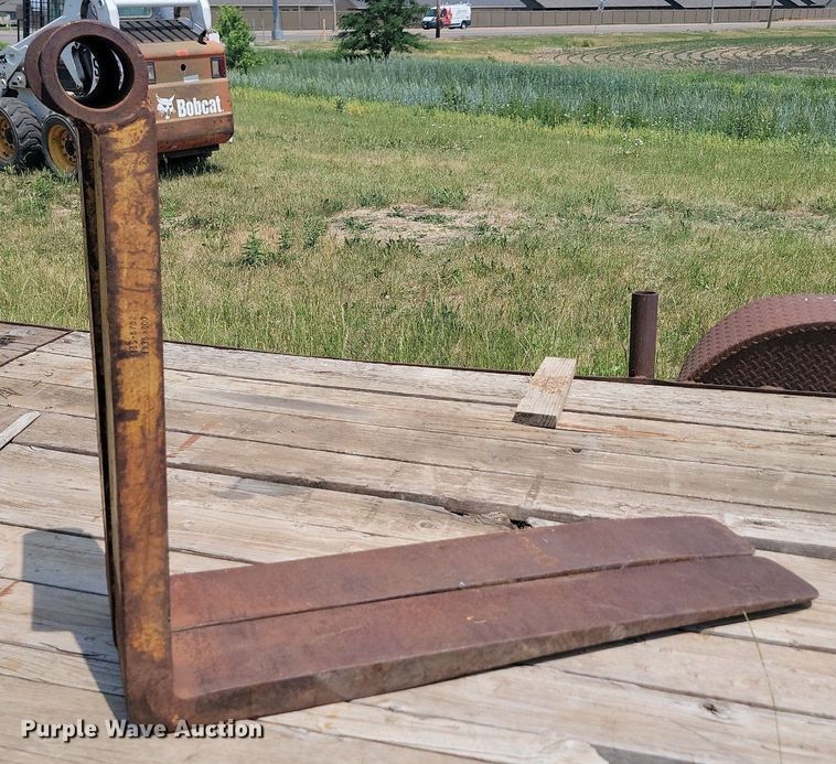 image for item ML9462 48" W wheel loader forks