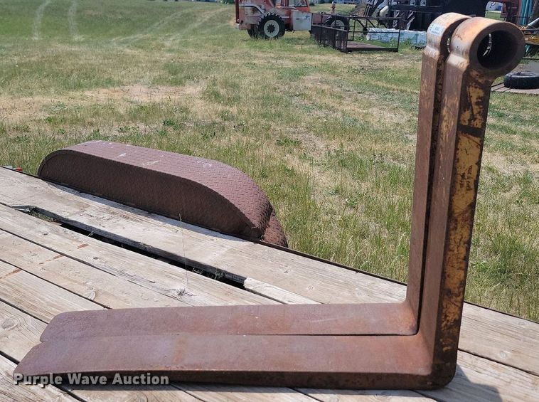 image for item ML9462 48" W wheel loader forks