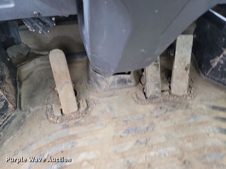 image for item ML9471 2005 Komatsu WA450-5L  wheel loader