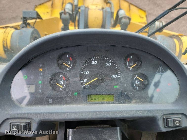 image for item ML9471 2005 Komatsu WA450-5L  wheel loader