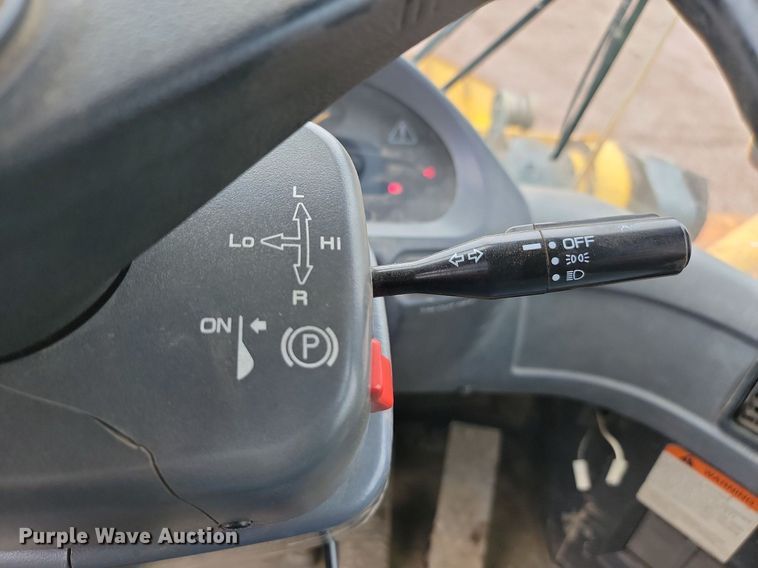 image for item ML9471 2005 Komatsu WA450-5L  wheel loader