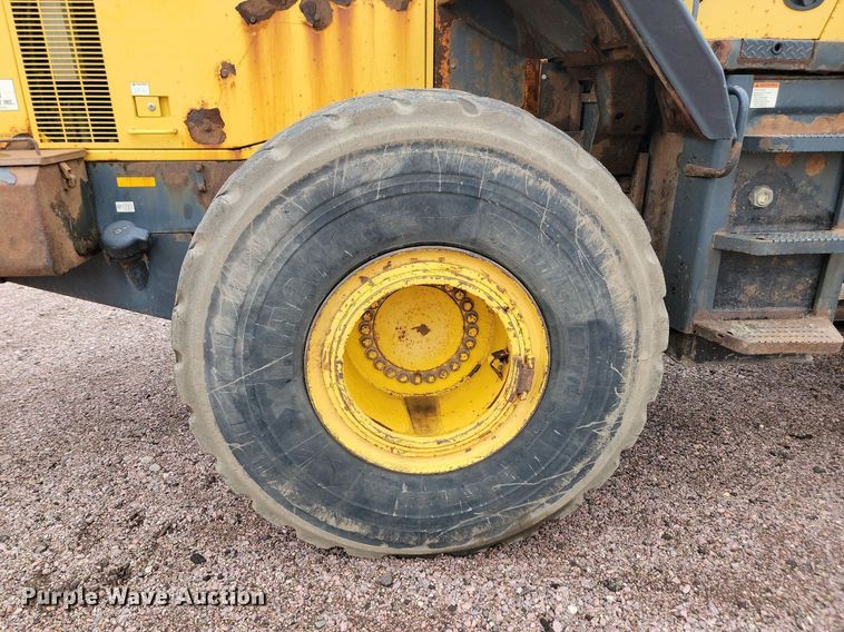 image for item ML9471 2005 Komatsu WA450-5L  wheel loader