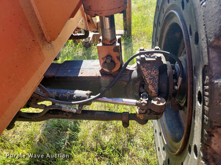 image for item ML9491 Lull Highlander 6K-37  telehandler