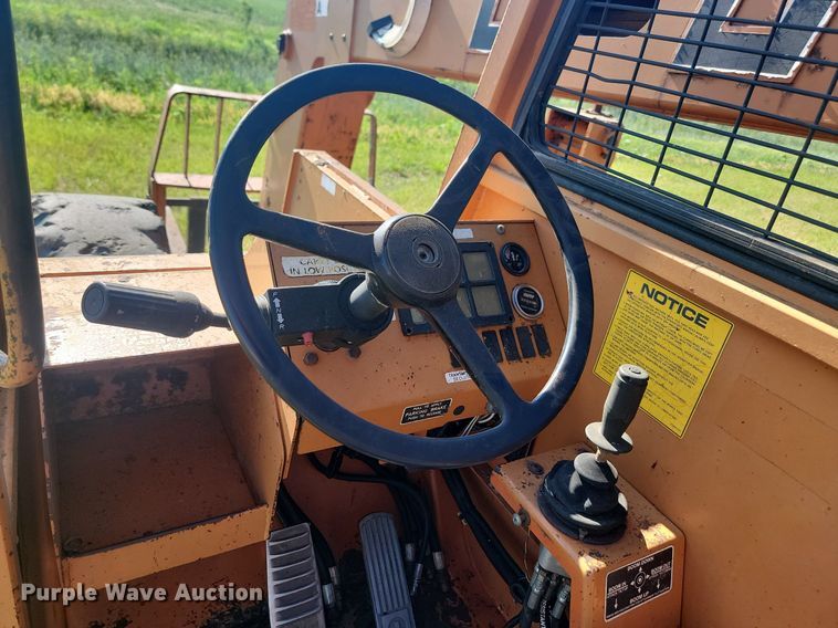 image for item ML9491 Lull Highlander 6K-37  telehandler