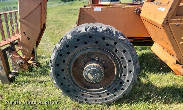 image for item ML9491 Lull Highlander 6K-37  telehandler