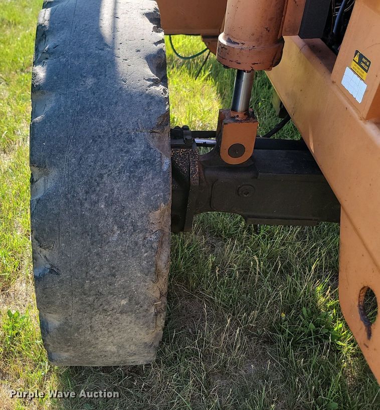 image for item ML9491 Lull Highlander 6K-37  telehandler