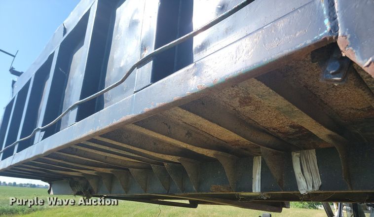 image for item ML9492 Dump truck bed