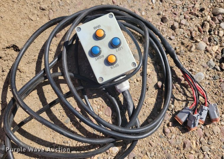 image for item ML9493 Handy Attachments HRTH43  skid steer rock and tree handler