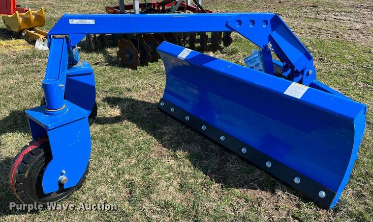 image for item MM9223 2022 TopCat SSSG72  skid steer grader