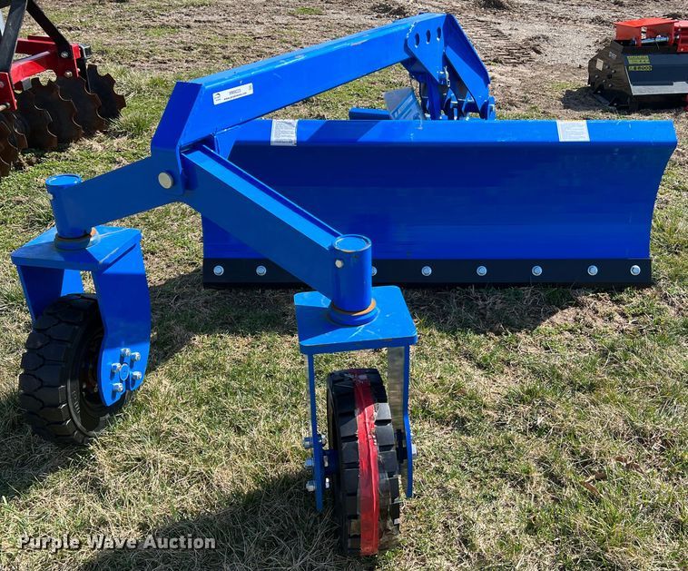 image for item MM9223 2022 TopCat SSSG72  skid steer grader