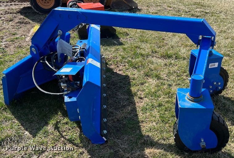 image for item MM9223 2022 TopCat SSSG72  skid steer grader