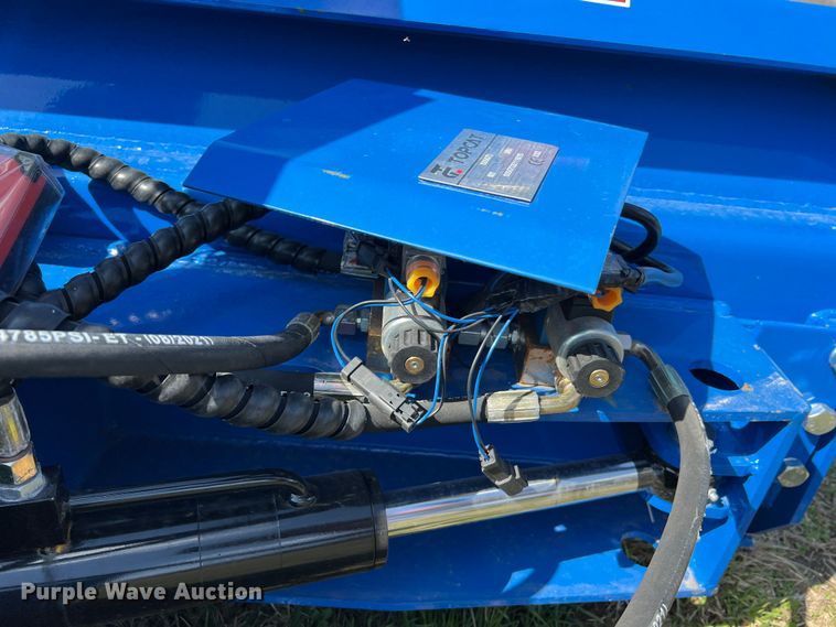 image for item MM9223 2022 TopCat SSSG72  skid steer grader