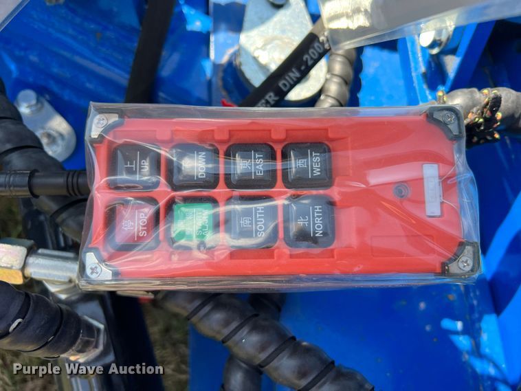 image for item MM9223 2022 TopCat SSSG72  skid steer grader