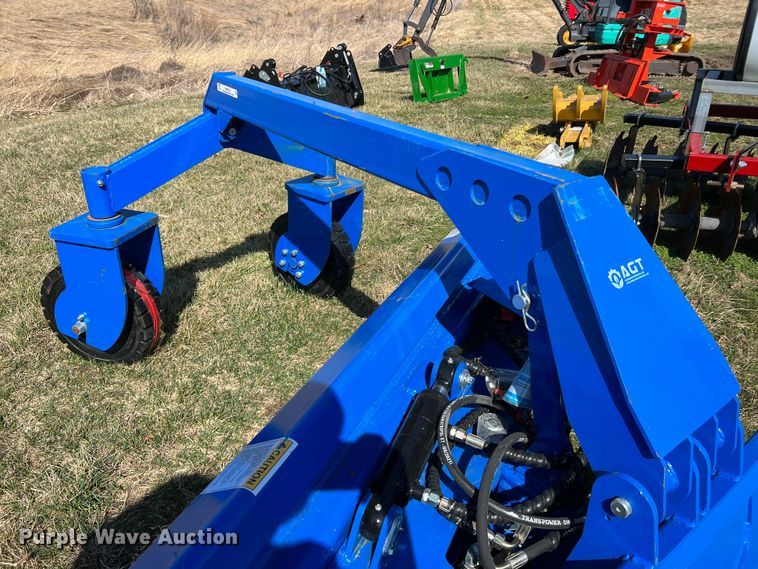 image for item MM9223 2022 TopCat SSSG72  skid steer grader