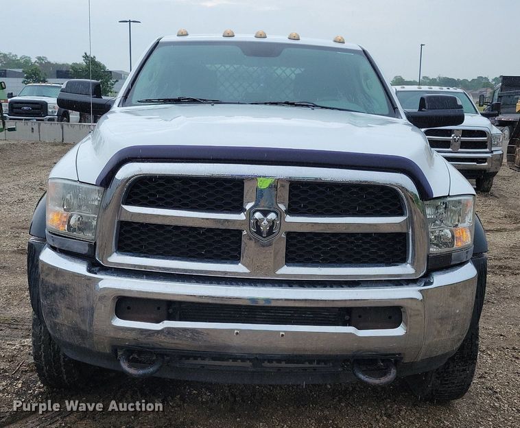 image for item MO9545 2014 Dodge Ram 5500HD  Crew Cab flatbed truck