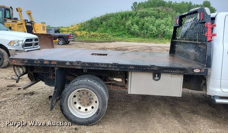 image for item MO9545 2014 Dodge Ram 5500HD  Crew Cab flatbed truck