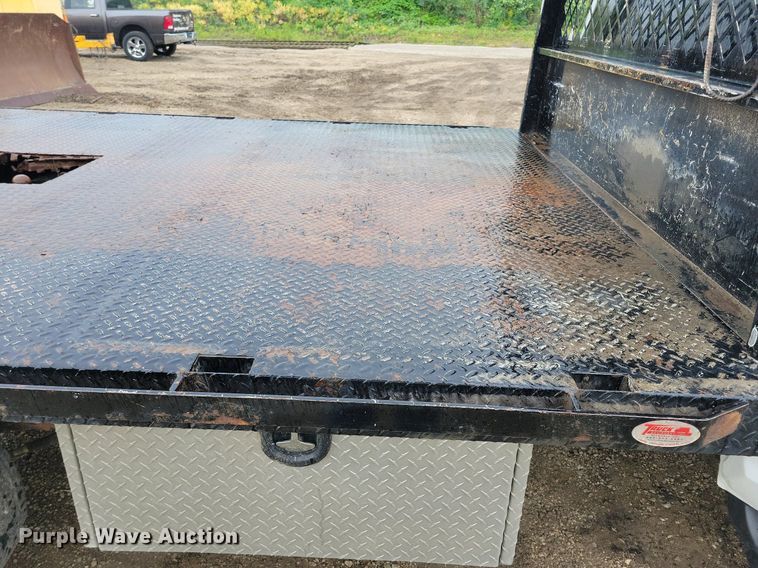 image for item MO9545 2014 Dodge Ram 5500HD  Crew Cab flatbed truck