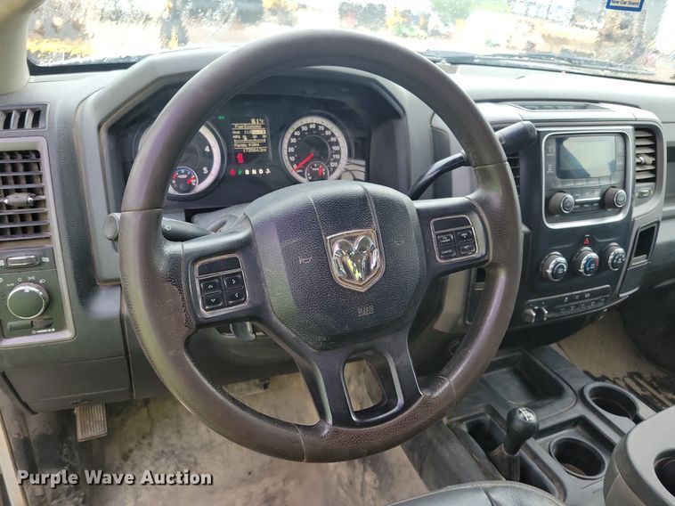 image for item MO9545 2014 Dodge Ram 5500HD  Crew Cab flatbed truck