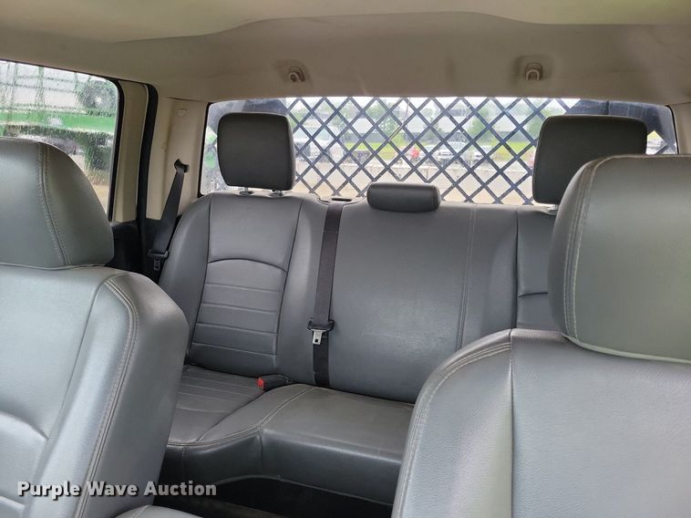 image for item MO9545 2014 Dodge Ram 5500HD  Crew Cab flatbed truck